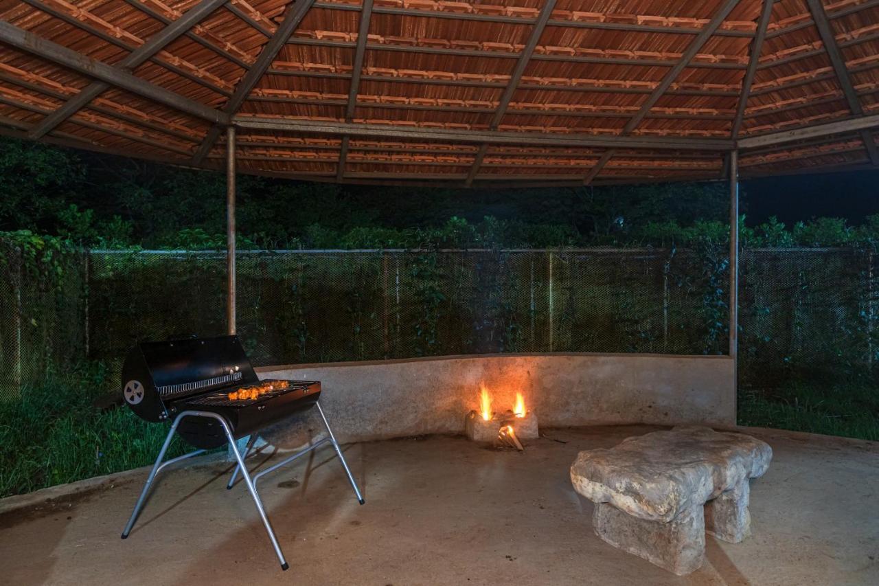 Saffronstays Odyssey, Karjat - 10 Acres Pet-Friendly Estate With Swimming Pool Chinchavli Exterior foto
